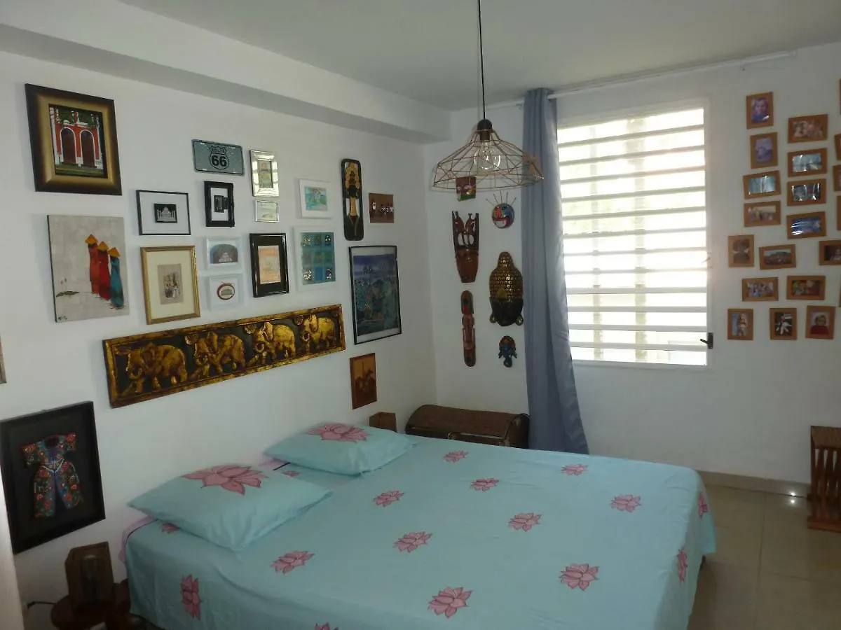 Appartement Les Pieds Dans L'Eau Dans Residence De Standing Le Diamant 0*,  Martinique