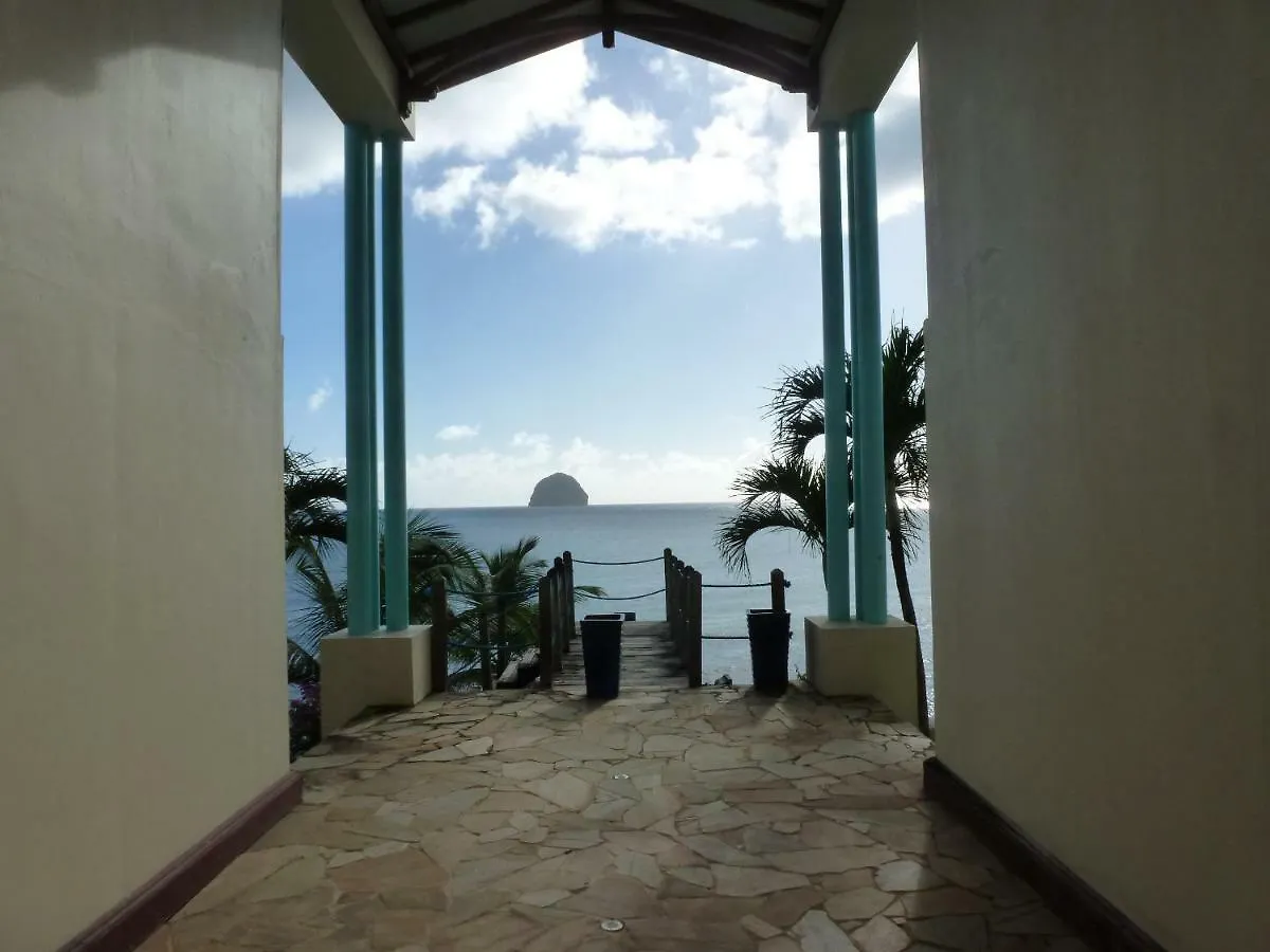 Appartement Les Pieds Dans L'Eau Dans Residence De Standing Le Diamant 0*,  Martinique
